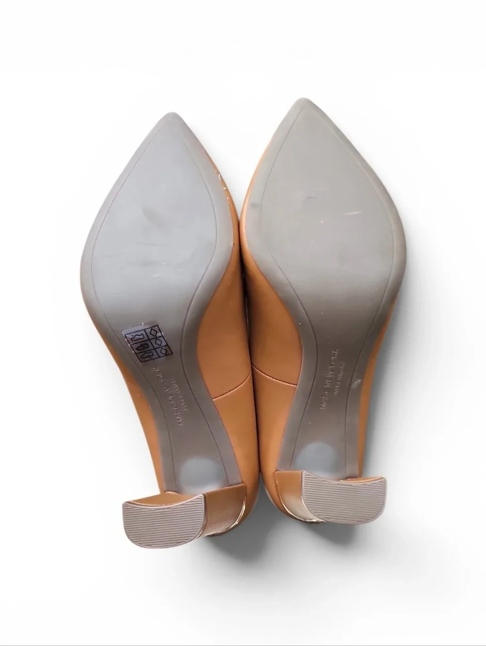 Andrew Marc New York Racee Tan Pointed-Toe High Heel Pumps with Gold Trim Sz 8.5